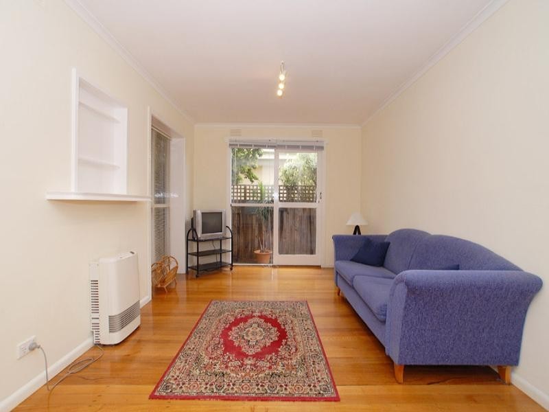 4/64 Warrigal Road, Mentone VIC 3194