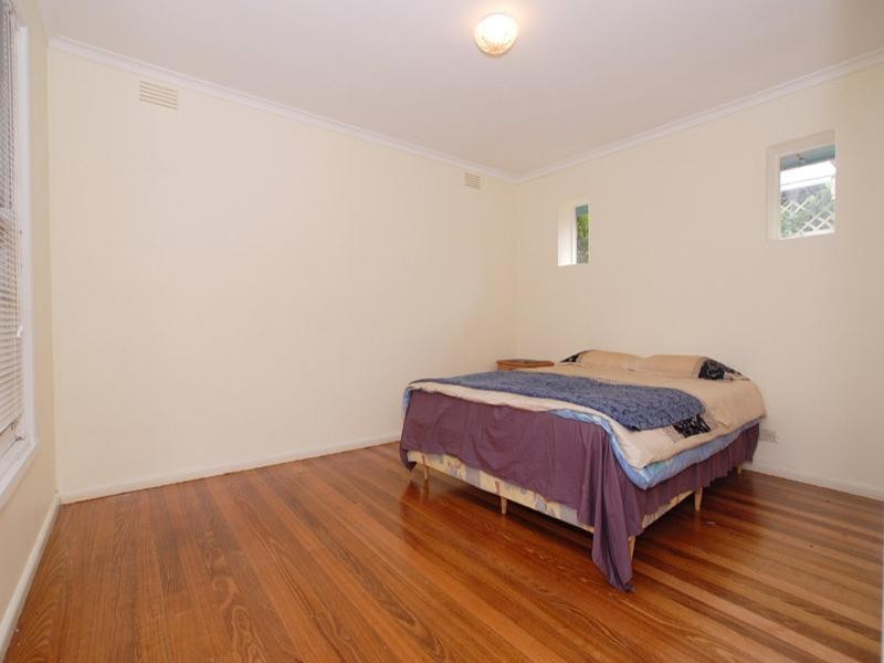 4/64 Warrigal Road, Mentone VIC 3194