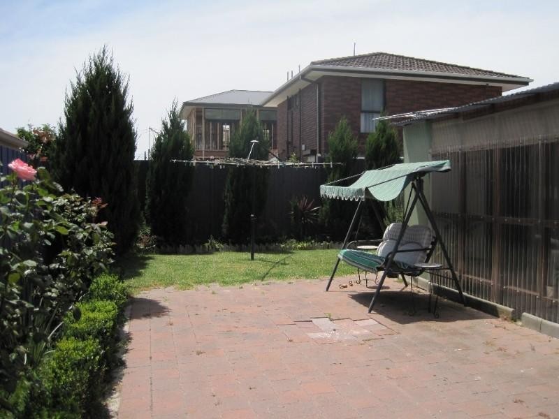 10 Bertrand Road, Chelsea VIC 3196