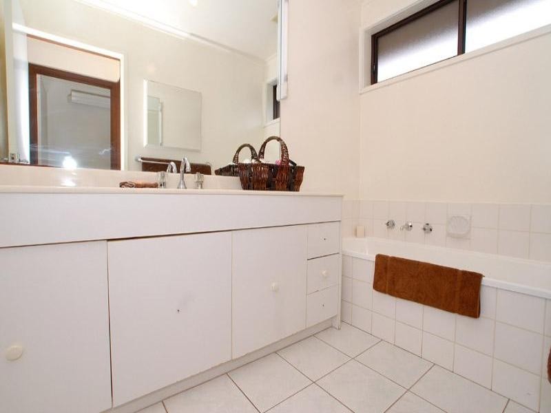 49 Jabiru Drive, Chelsea Heights VIC 3196