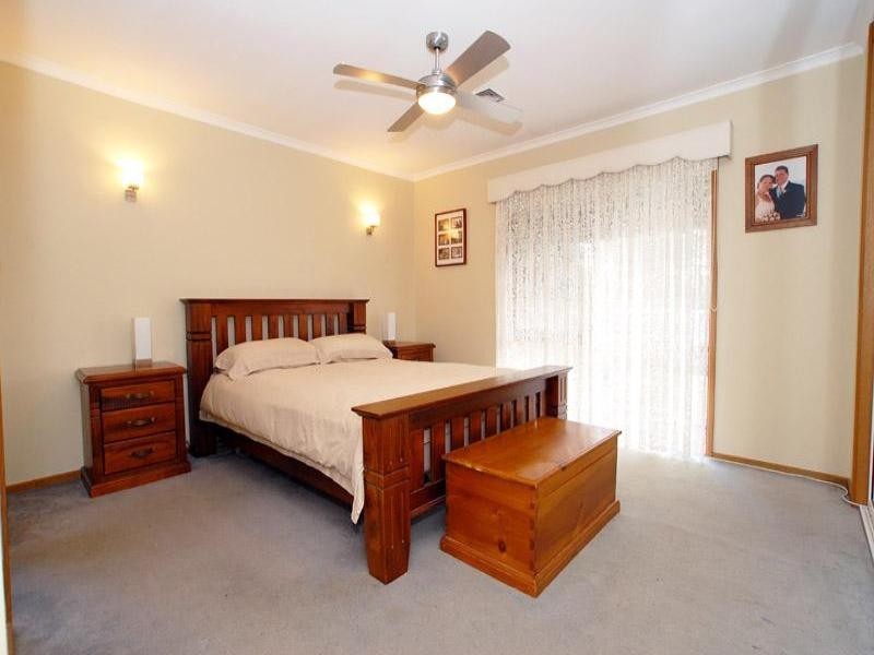 12 Skye Court, Chelsea Heights VIC 3196