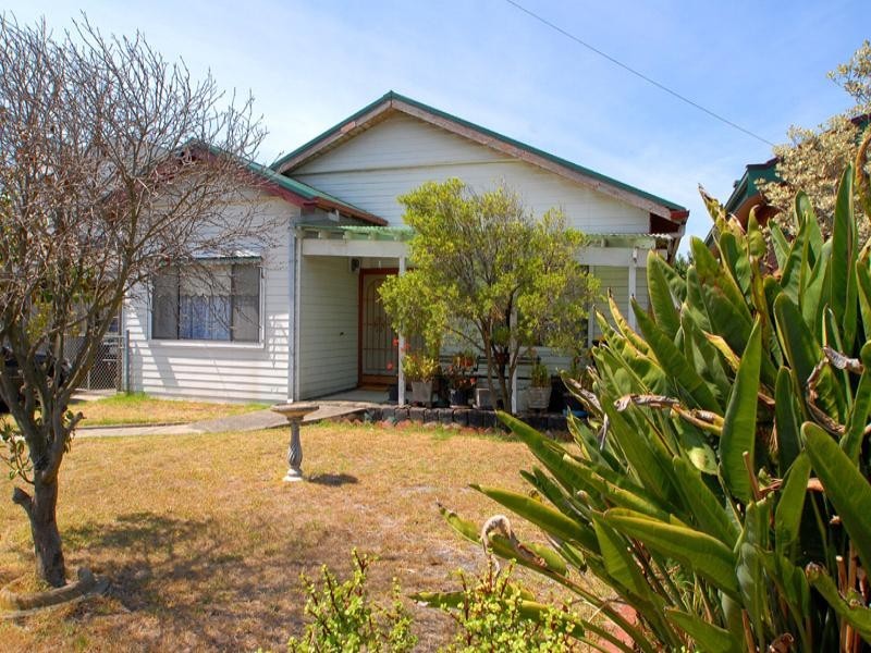 10 Catherine Avenue, Chelsea VIC 3196
