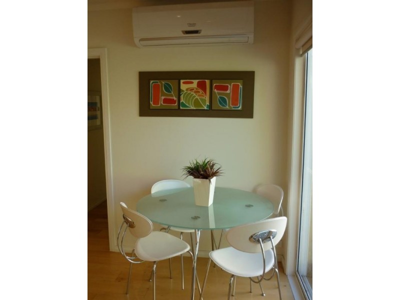 2/37 Royal Road, Bonbeach VIC 3196