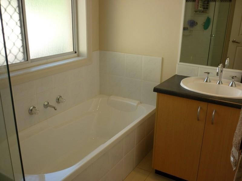 2/37 Royal Road, Bonbeach VIC 3196