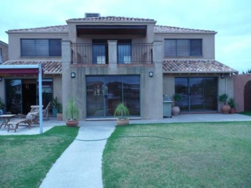 8 Coral Island Court, Patterson Lakes VIC 3197