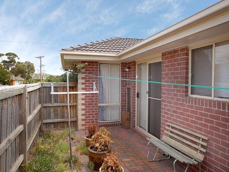 1/11 Arthur Street, Seaford VIC 3198