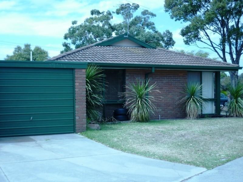 33 Pace Crescent, Chelsea VIC 3196