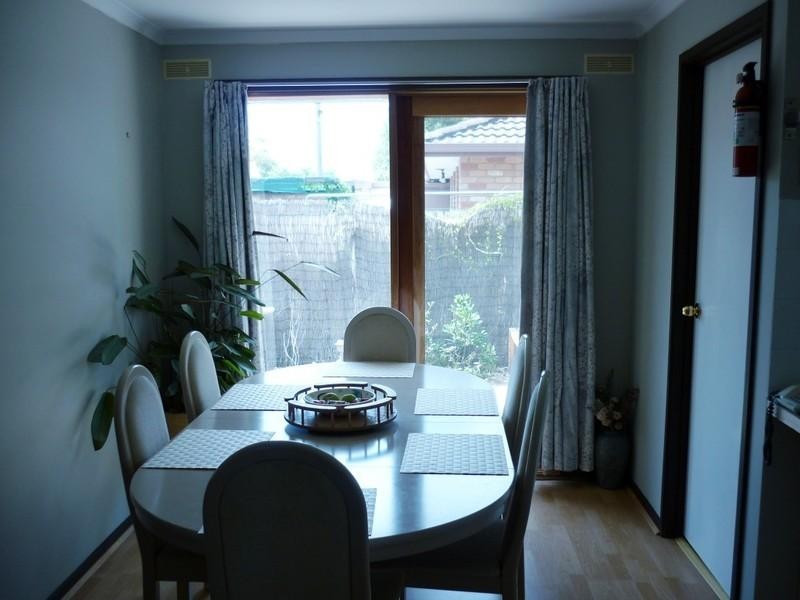 33 Pace Crescent, Chelsea VIC 3196