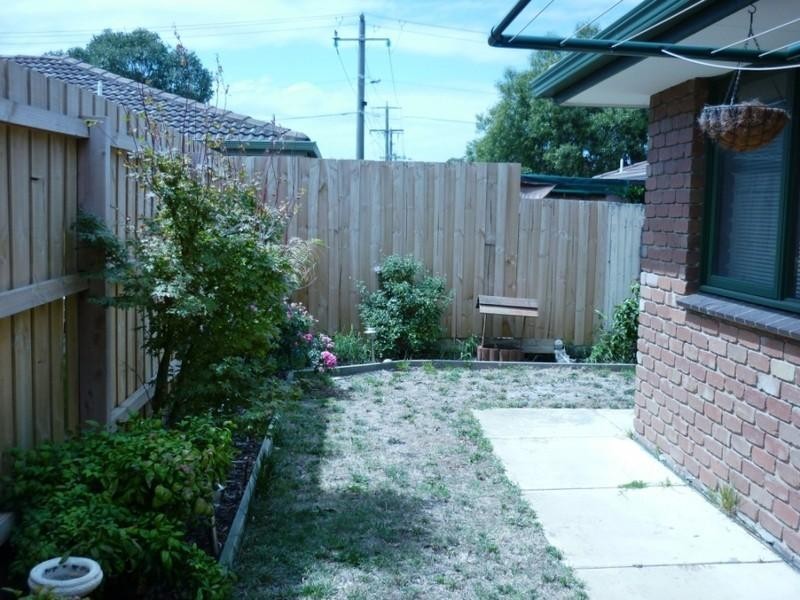 33 Pace Crescent, Chelsea VIC 3196