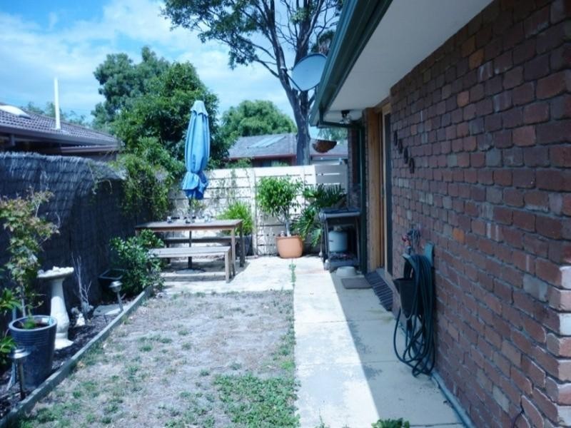 33 Pace Crescent, Chelsea VIC 3196