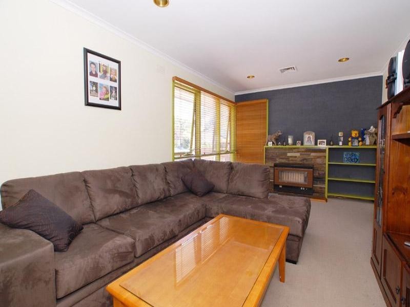15 Elisdon Drive, Seaford VIC 3198