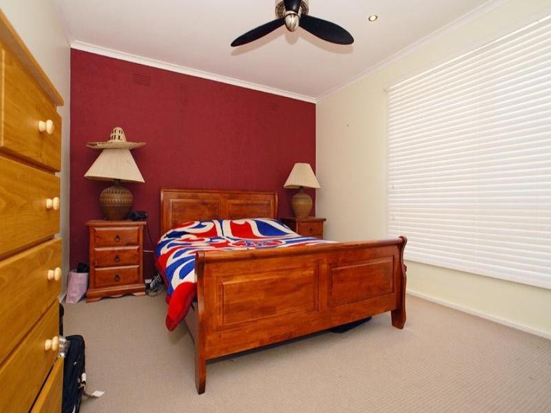 15 Elisdon Drive, Seaford VIC 3198