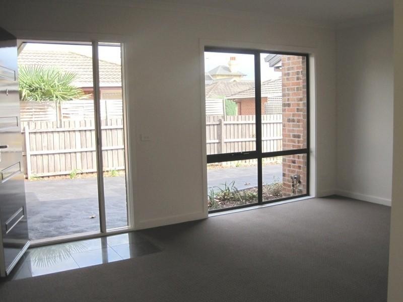 4/3 Albert Street, Mordialloc VIC 3195