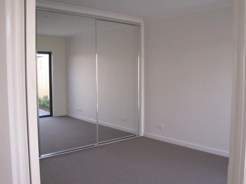 4/3 Albert Street, Mordialloc VIC 3195