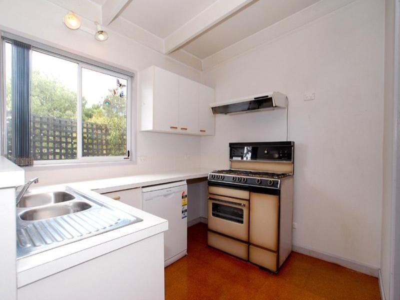 2/33 Ella Grove, Chelsea VIC 3196