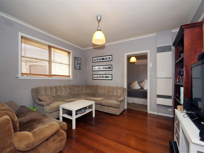 16 Attunga Crescent, Seaford VIC 3198