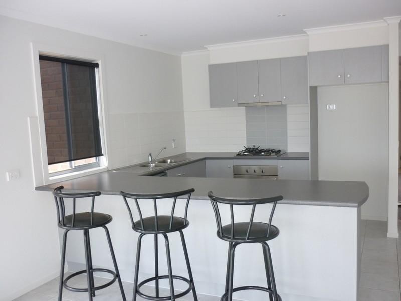 15 Garnet Close, Skye VIC 3977