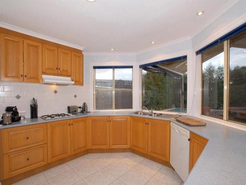 15 Sovereign Close, Patterson Lakes VIC 3197