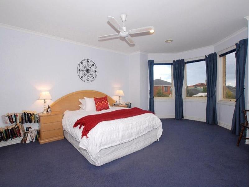 15 Sovereign Close, Patterson Lakes VIC 3197