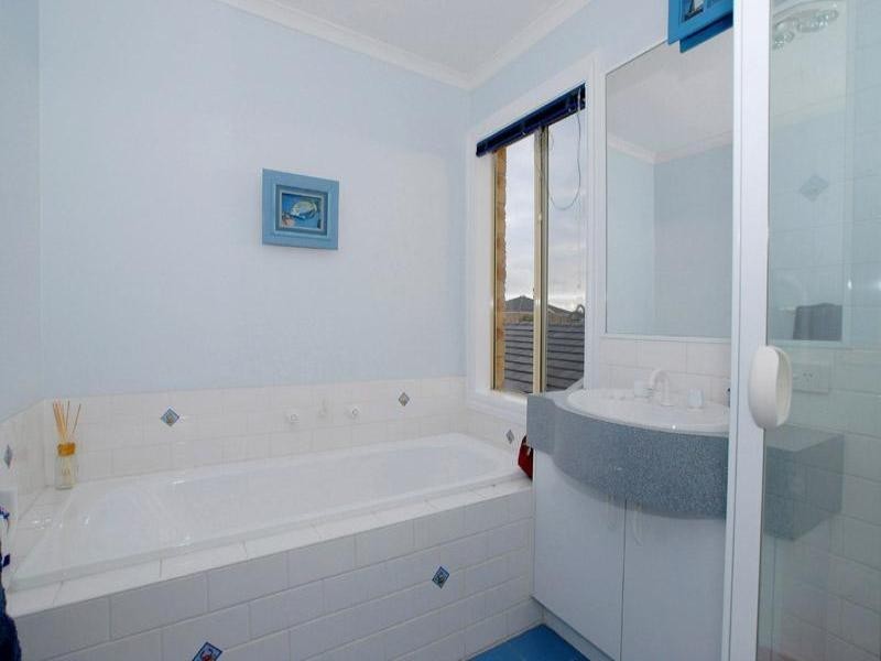 15 Sovereign Close, Patterson Lakes VIC 3197