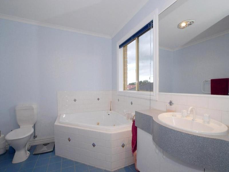 15 Sovereign Close, Patterson Lakes VIC 3197