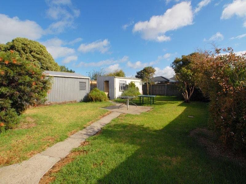 25 Robinsons Road, Seaford VIC 3198