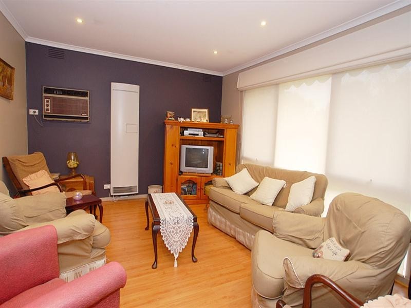 8 Francis Street, Seaford VIC 3198