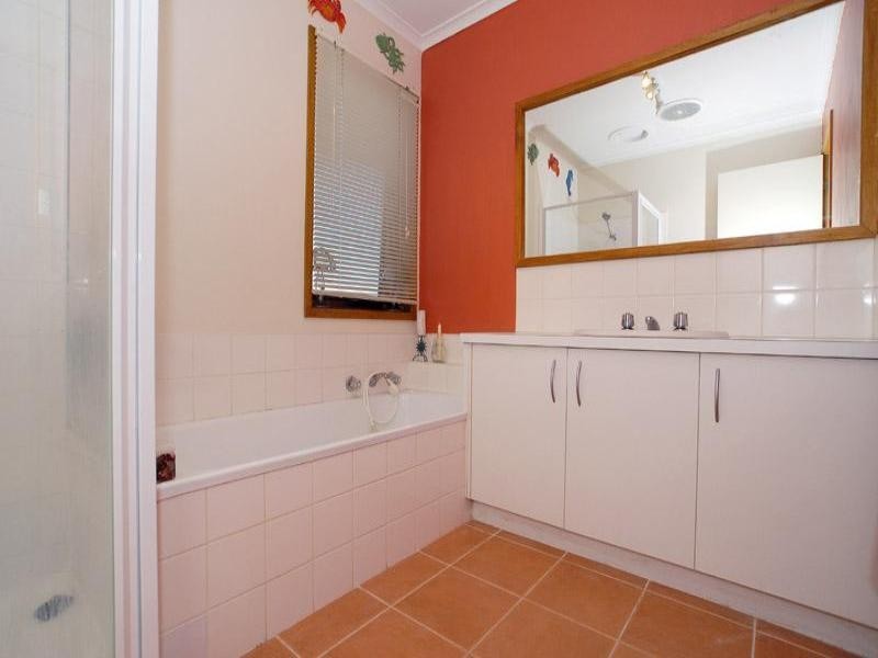 16/2 Alkira Court, Patterson Lakes VIC 3197