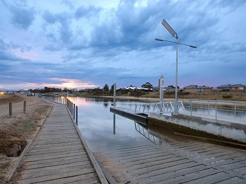 8 Westley Street, Carrum VIC 3197