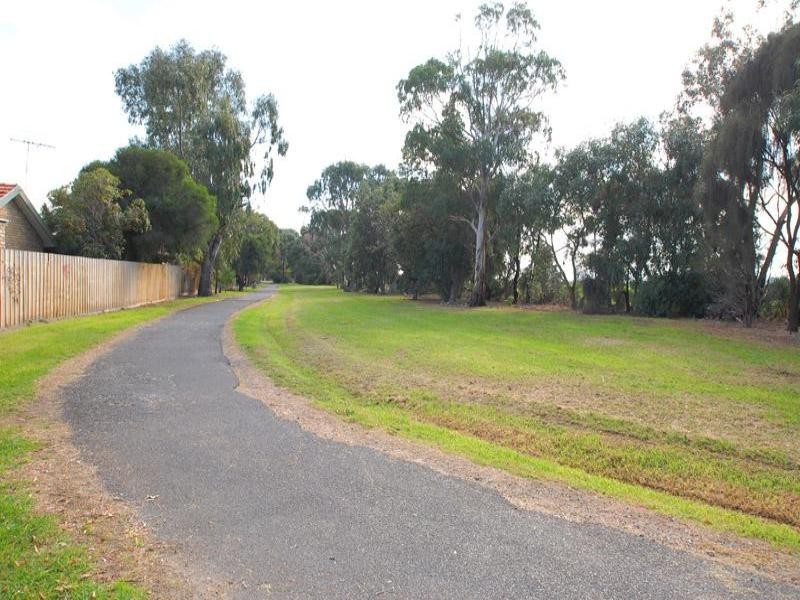 2/30 Denbigh Road, Seaford VIC 3198