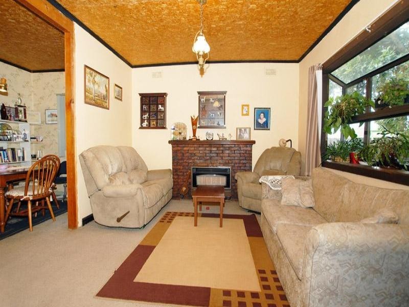 62 Thames Promenade, Chelsea VIC 3196