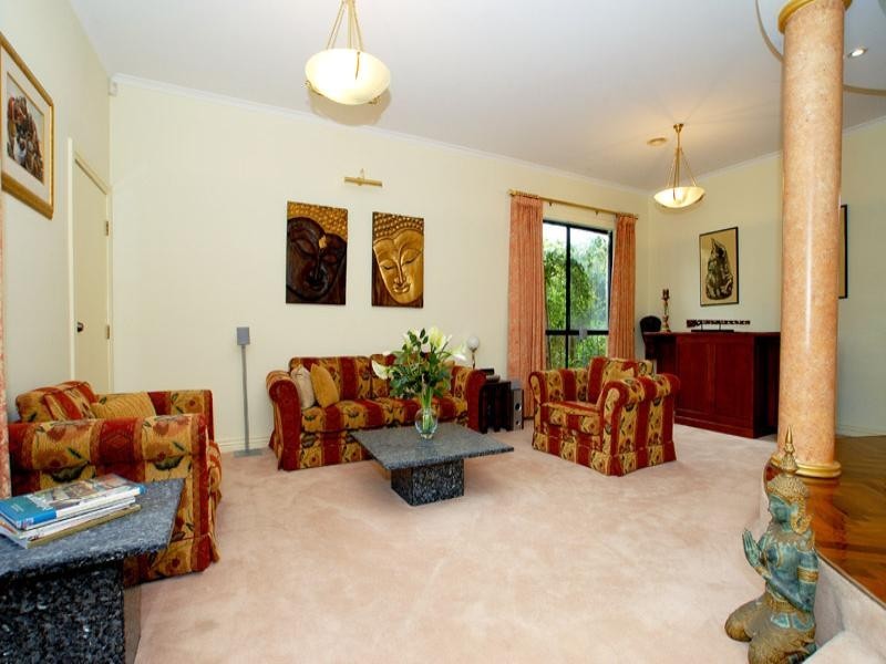18 Harbour Drive, Patterson Lakes VIC 3197
