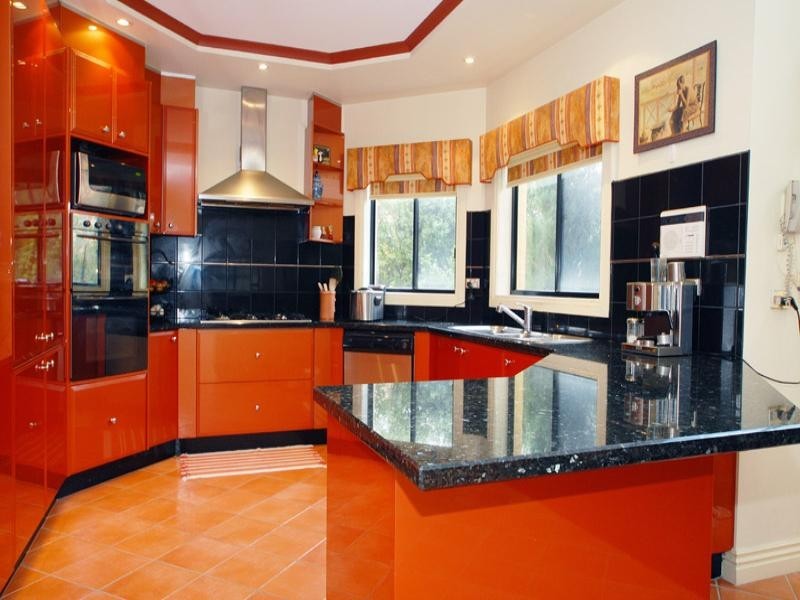 18 Harbour Drive, Patterson Lakes VIC 3197