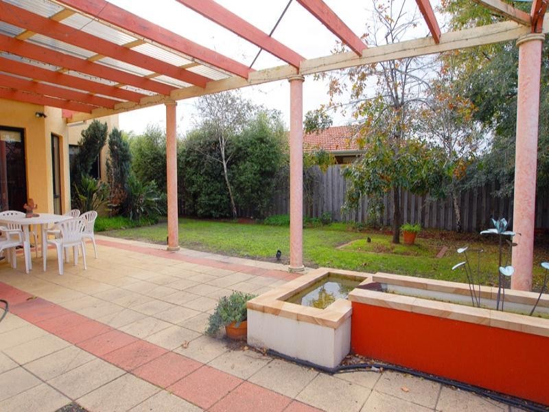 18 Harbour Drive, Patterson Lakes VIC 3197