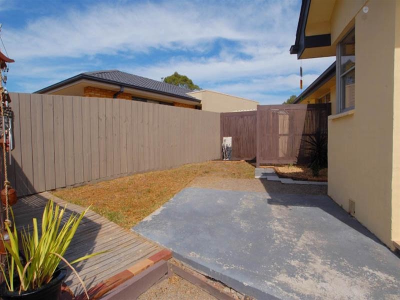 16 Attunga Crescent, Seaford VIC 3198