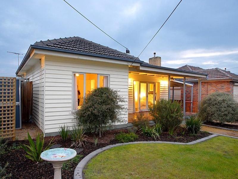 24 Breeze Street, Bonbeach VIC 3196