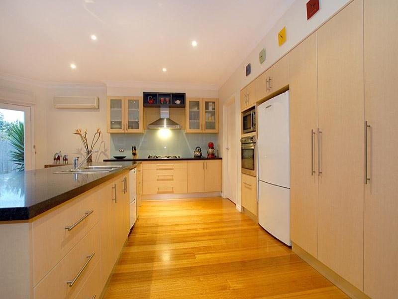 24 Breeze Street, Bonbeach VIC 3196