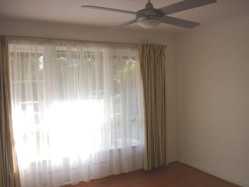 90 Railway Parade, Seaford VIC 3198