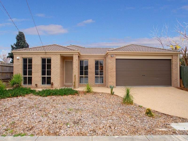 8 Boston Avenue, Seaford VIC 3198