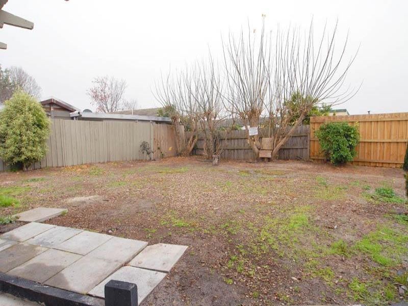 8 Boston Avenue, Seaford VIC 3198