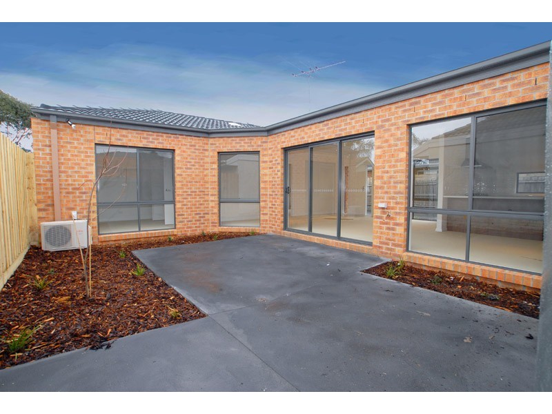 2/15 Canberra Street, Patterson Lakes VIC 3197