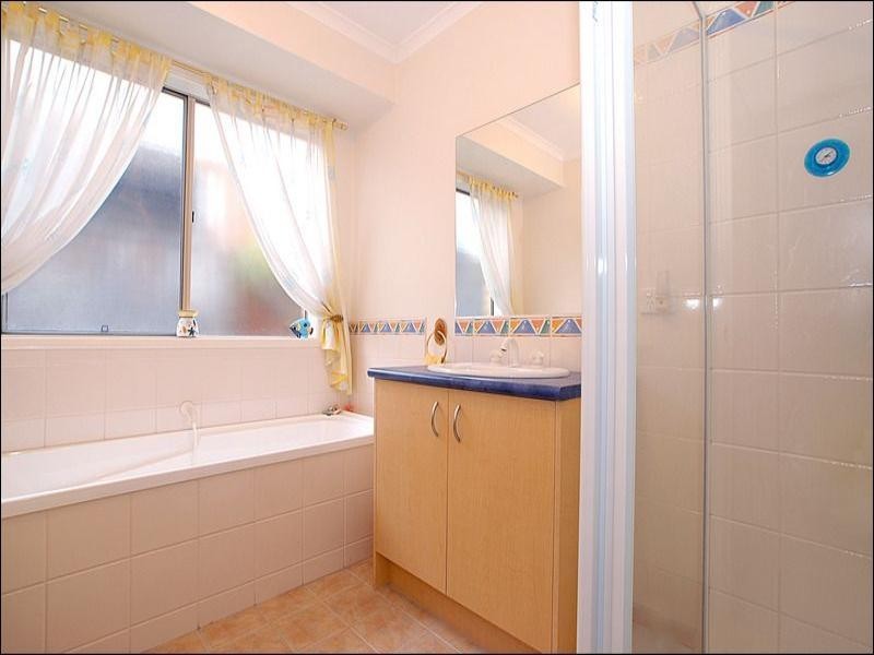 6 Palmtree Place, Aspendale Gardens VIC 3195