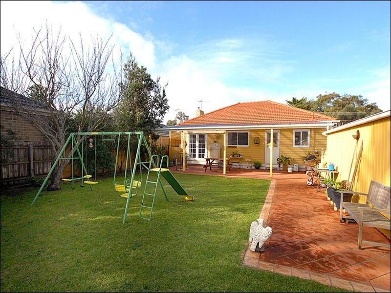 5 Newton Street, Seaford VIC 3198