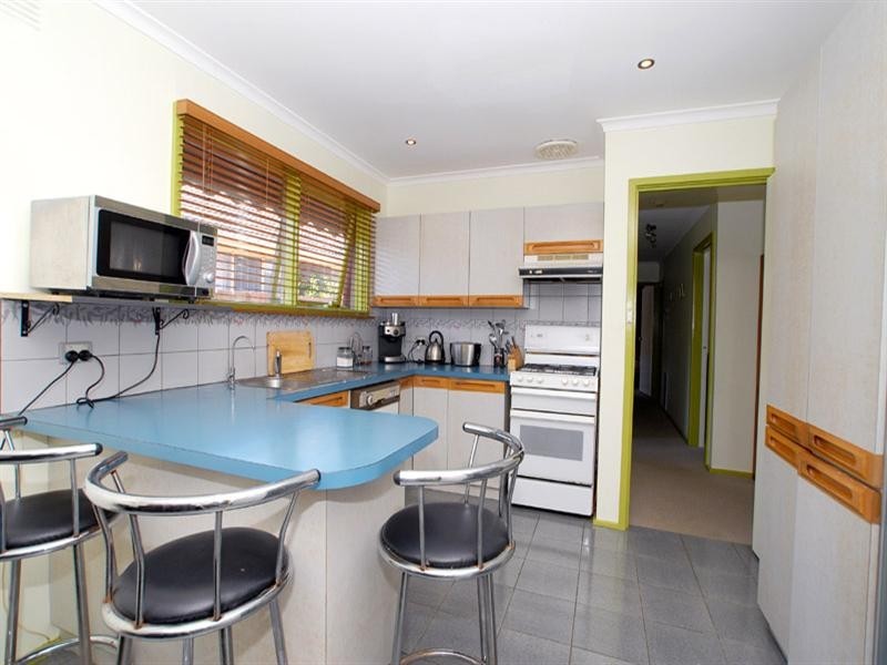 15 Elisdon Drive, Seaford VIC 3198