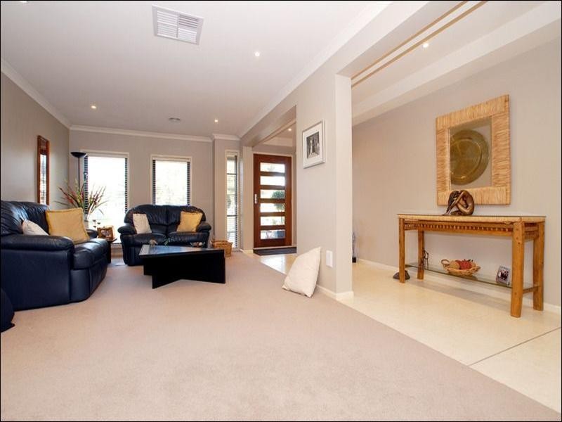 3 Serpentine Court, Waterways VIC 3195