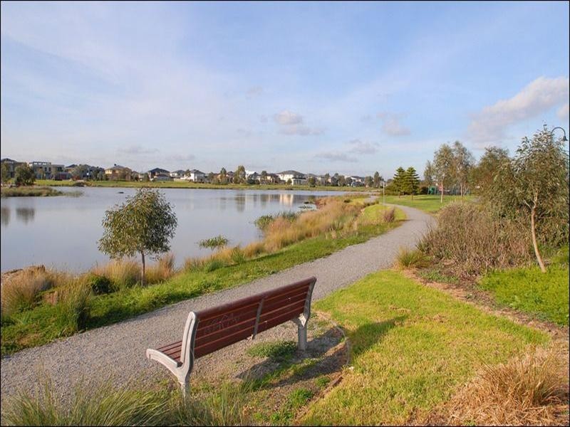 3 Serpentine Court, Waterways VIC 3195