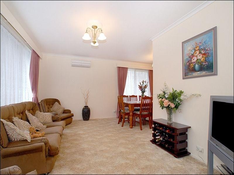 83 East Road, Seaford VIC 3198