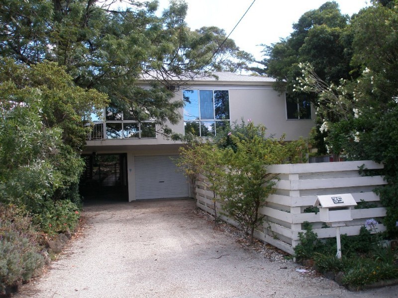 35 Mahoney Crescent, Seaford VIC 3198
