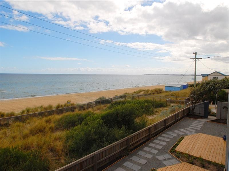 3/10 Bank Road, Edithvale VIC 3196