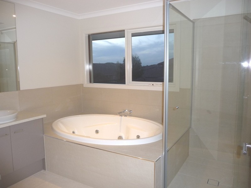 25 Whitewater Court, Sandhurst VIC 3977